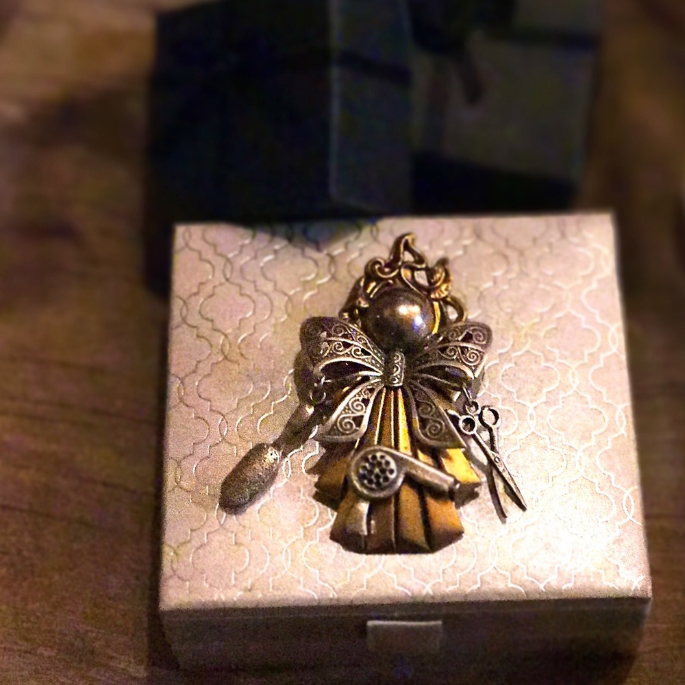 Vintage Kat's Creations Angel Hairdresser Brooch